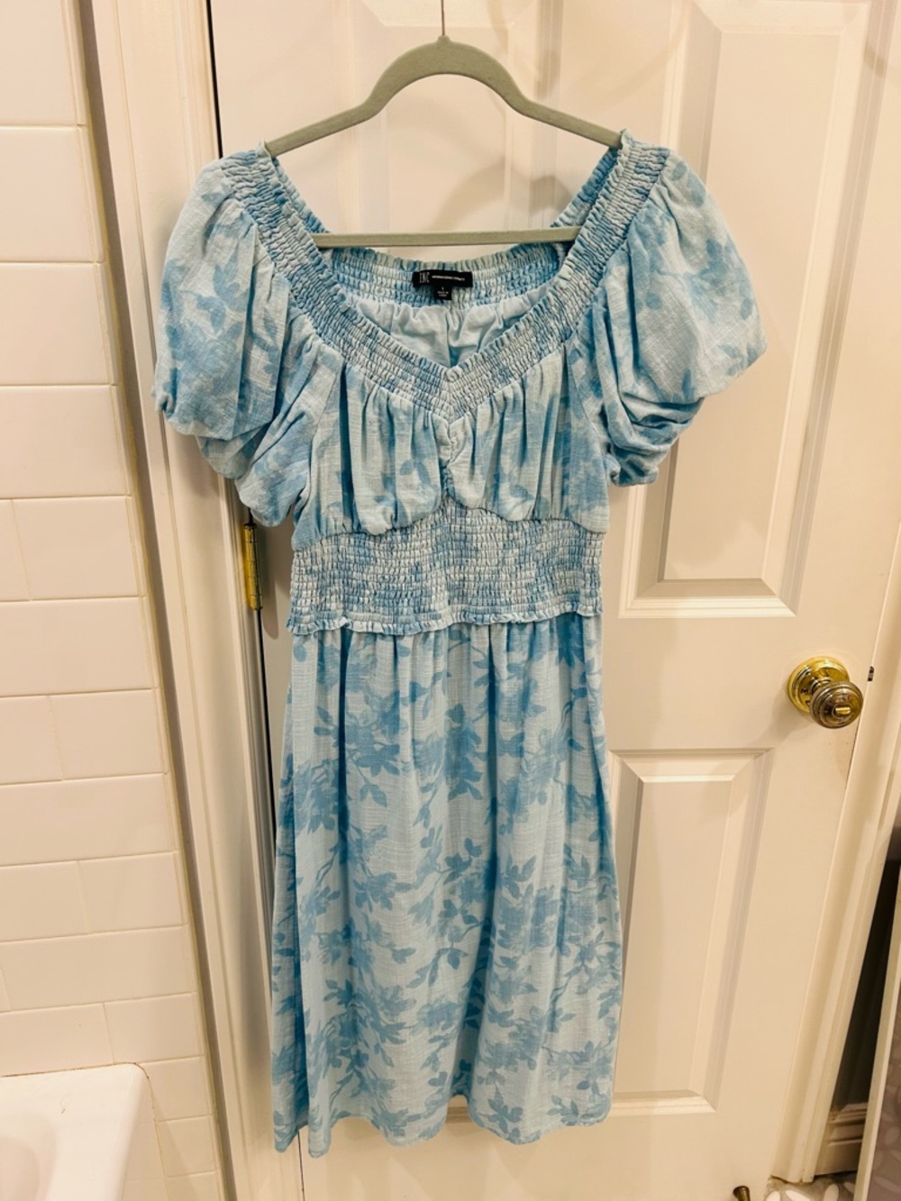 INC International Concepts Sky Blue Floral Smocked Off Shoulder Dress Jolene L - Picture 3 of 12